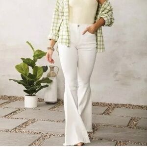 SAINTS & HEARTS Super Flare Cream Corduroy Pants Size Large